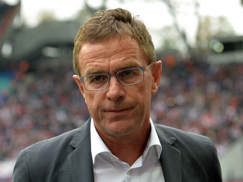 Vergleicht Nachwuchsspieler in England mit "Briefmarken oder Münzen": Leipzig-Sportdirektor Ralf Rangnick.