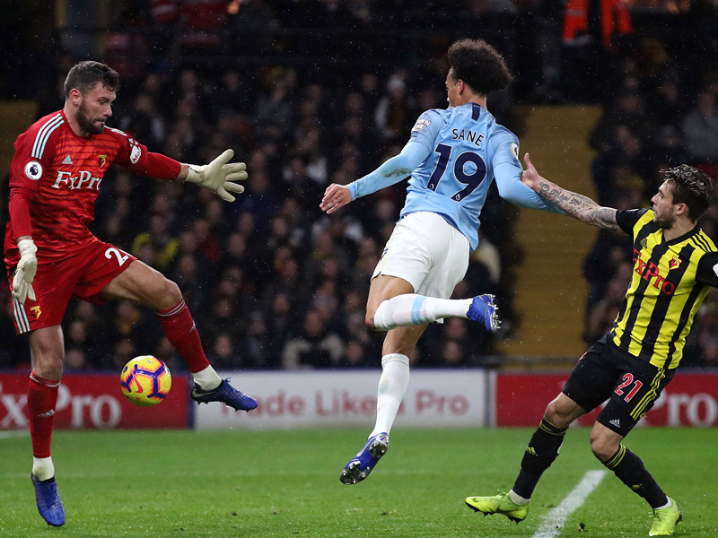 Der erste Treffer an der Vicarage Road: Leroy Sané überwindet Watfords Torhüter Ben Foster.