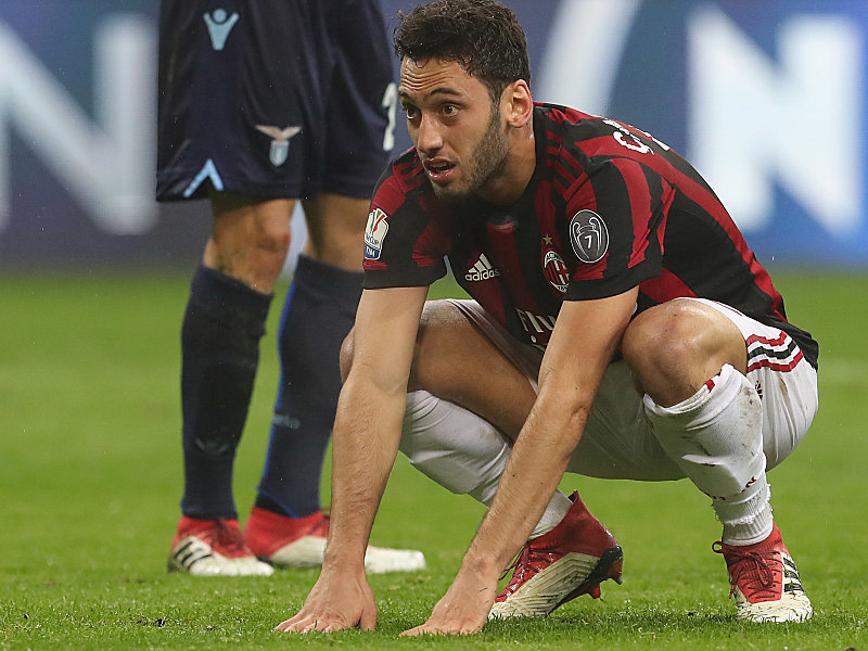 Der Verzweiflung Nahe Hakan Calhanoglu Und Ciro Immobile Coppa Italia Halbfinale Nullnummer Zwischen Der Ac Milan Und Lazio Rom Kicker