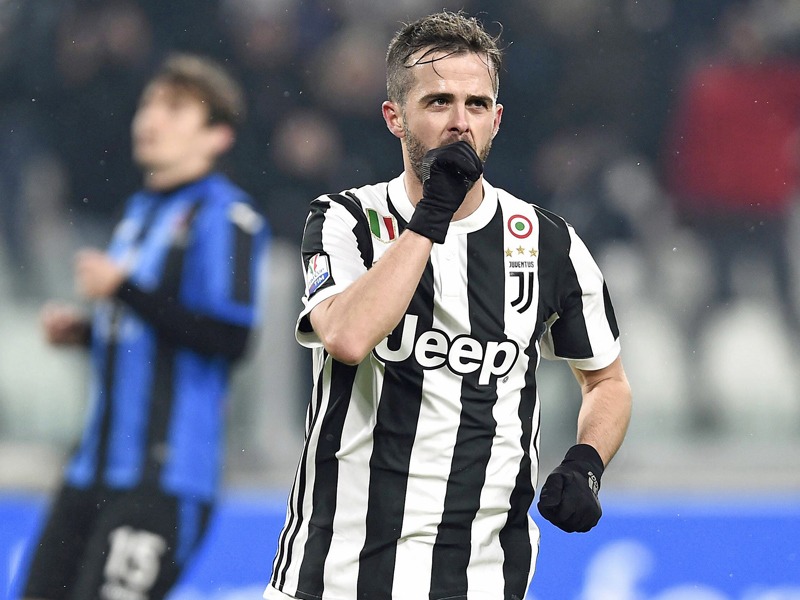 Elfmeterschuss ins Glück: Miralem Pjanic hat Juve ins Endspiel der Coppa Italia befördert.