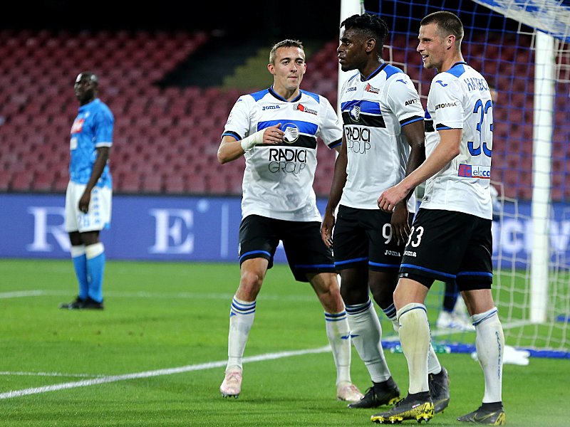 Torschütze, Vorlagengeber und weiterhin das Aushängeschild von Atalanta: Duvan Zapata (Mitte).