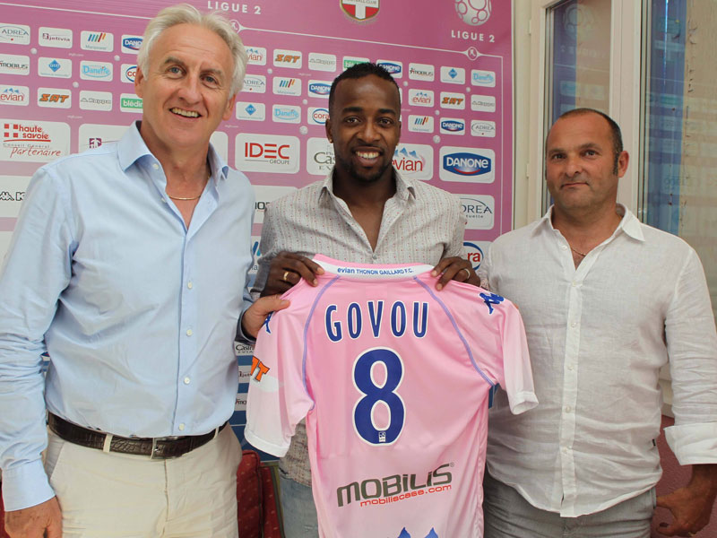 Heuert nach sieben Meisterschaften mit Lyon nun bei Evian TG an: Sidney Govou.