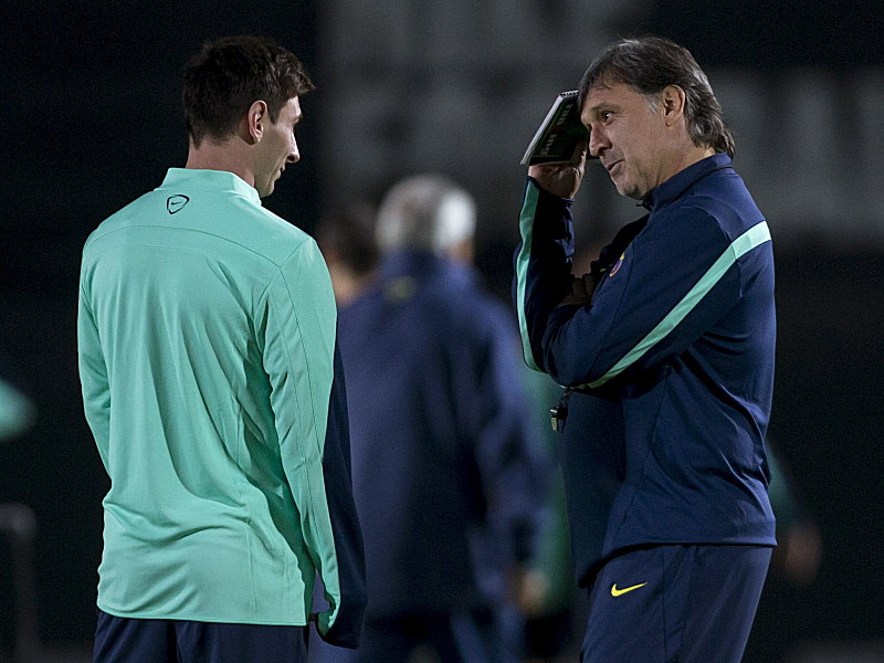 Kennen sich vom FC Barcelona: Argentiniens Kapitän Lionel Messi und Gerard Martino.