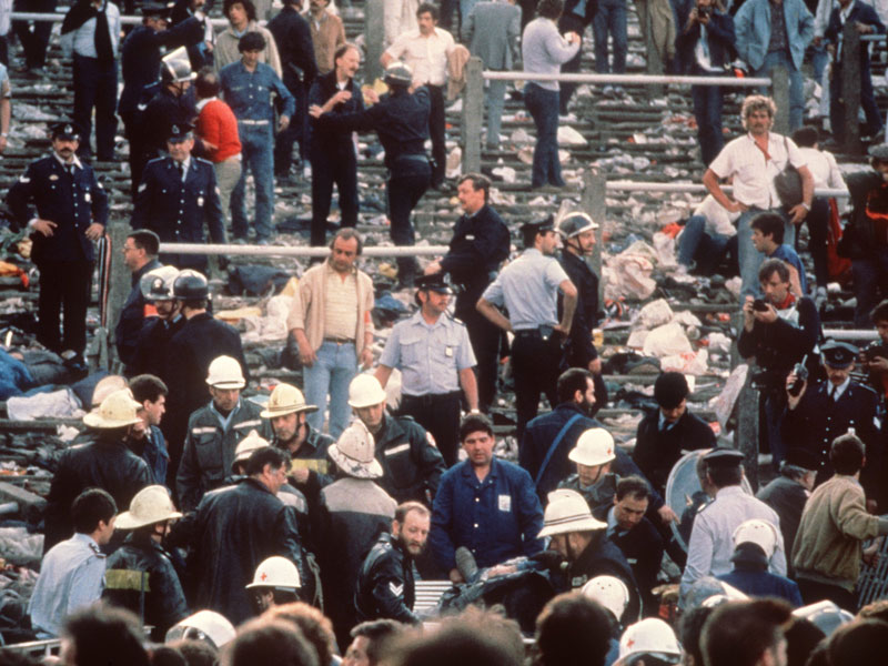 Bilder des Grauens: Nach der Katastrophe im Heyselstadion am 29. Mai 1985 herrscht blankes Chaos.