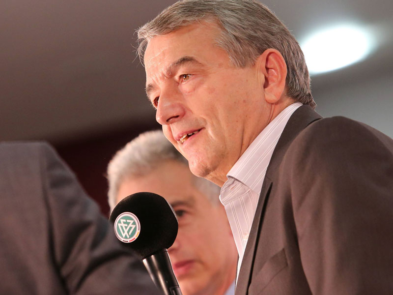 DFB-Präsident Wolfgang Niersbach spricht von einer "richtigen und überfälligen" Entscheidung.