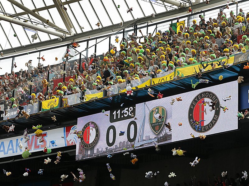 In Rotterdam Regnet Es Kuscheltiere Kicker