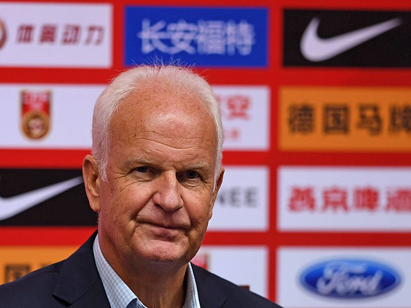 Zwei Spiele, ein Punkt, Rauswurf: Bernd Stange.