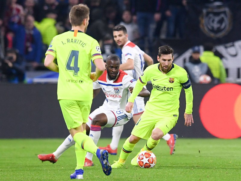 Anrennen ohne Erfolg: Lionel Messi und der FC Barcelona mussten sich bei Olympique Lyon trotz Überlegenheit mit einem 0:0 begnügen.
