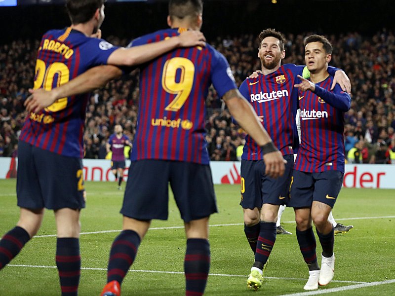 Sergi Roberto, Luis Suarez, Lionel Messi, Coutinho (v.li.)