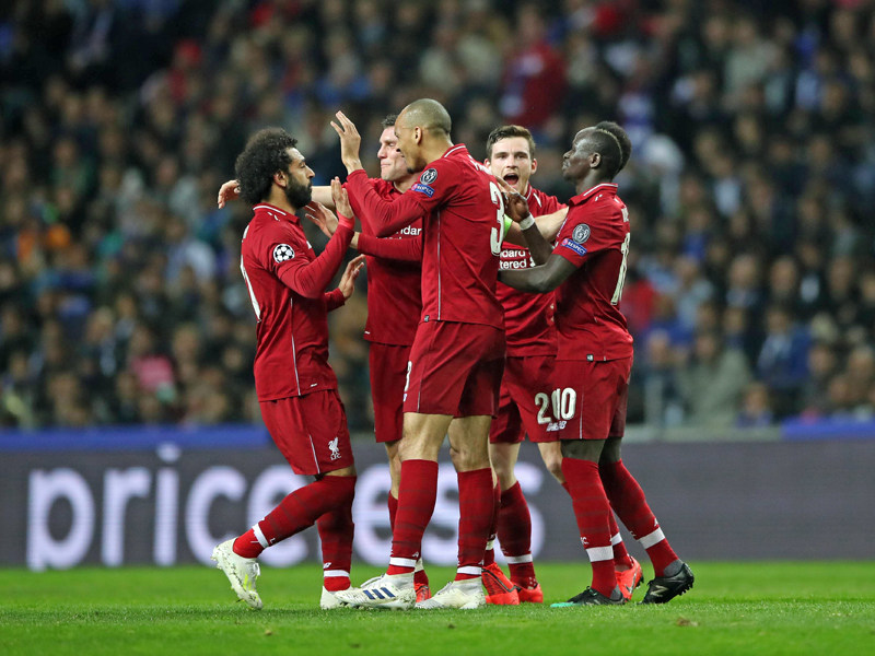Jubel in Rot: Mohamed Salah (li.) hat aufgelegt, Sadio Mané (re.) getroffen.