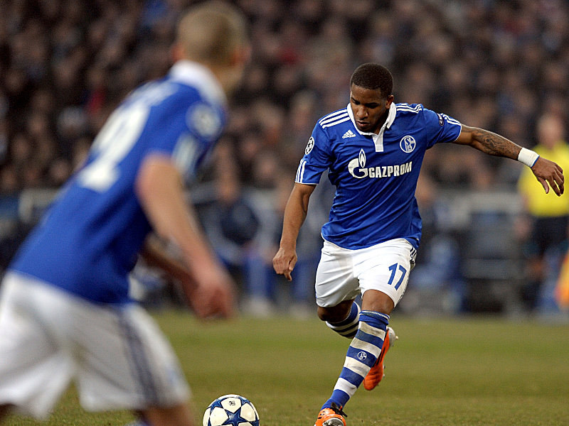 Voll konzentriert zum Ausgleich: Jefferson Farfan (re.) markiert mit einem sehenswerten Freistoß das 1:1 für seine Schalker.