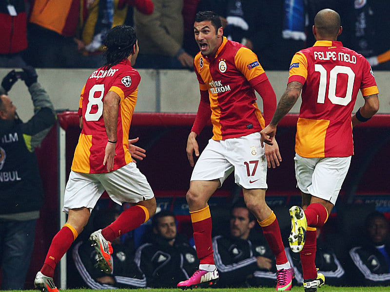 Jubelschrei: Selcuk Inan, Burak Yilmaz und Felipe Melo (v.li.) feiern das 1:0.