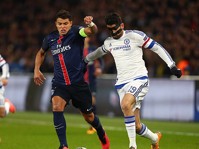 Kapitän gegen Maskenmann: Paris-Verteidiger Thiago Silva (li.) gegen Chelseas Diego Costa.
