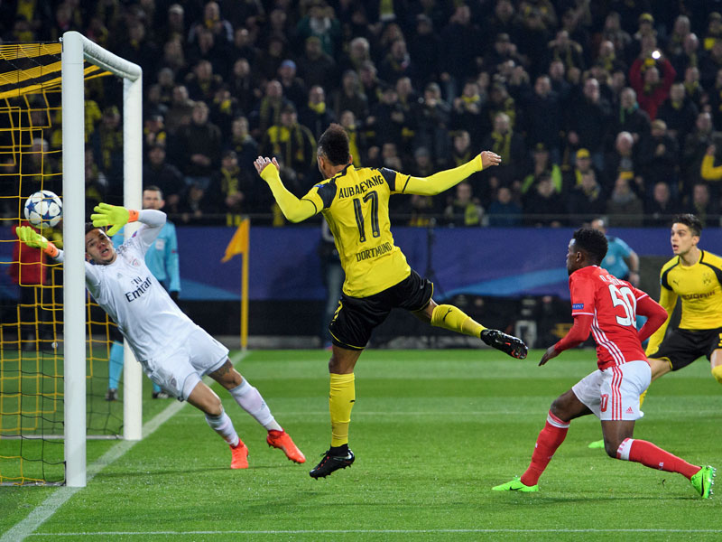 Das frühe Führungstor: Pierre-Emerick Aubameyang trifft per Kopf zum 1:0 für Dortmund.