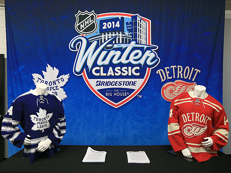 Neben dem Klassiker am 1. Januar zwischen Toronto und Detroit plant die NHL 2014 fünf weitere Freiluftspiele.
