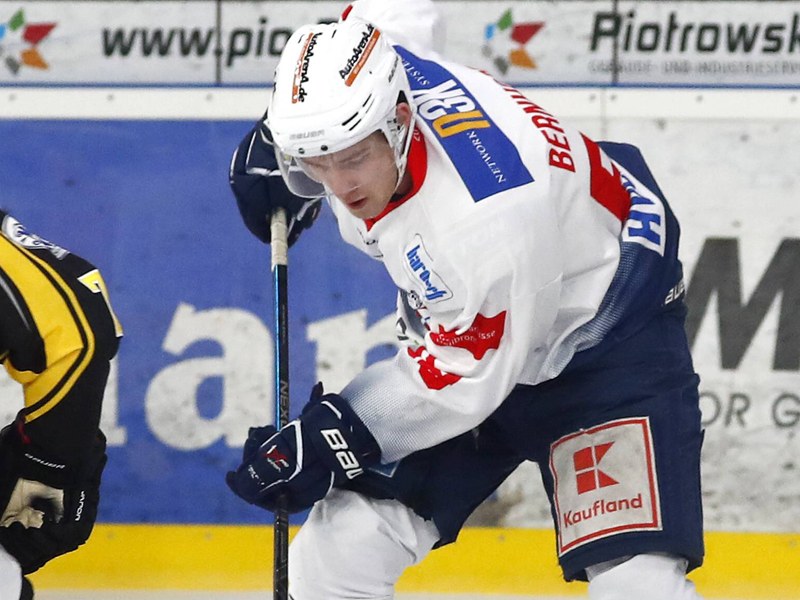 "Großes Entwicklungspotenzial": Tim Bernhardt stürmt für die Nürnberg Ice Tigers.