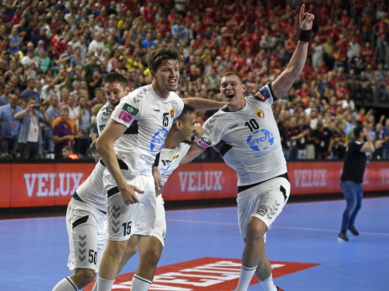 Vardar Skopje setzt sich auf den europäischen Handballthron. Mittendrin: Christian Dissinger.