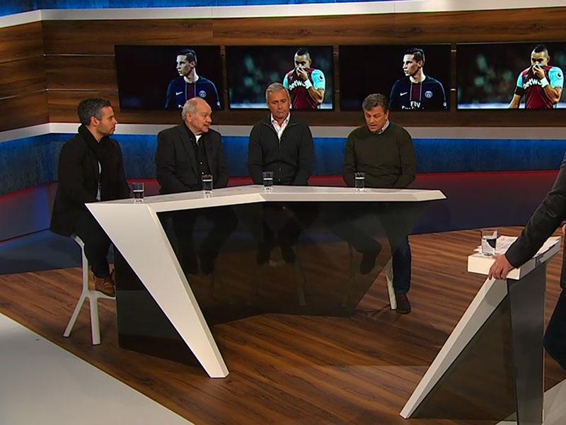 Die Runde in Folge 32: Benni Hofmann, Klaus Schlappner, Markus Schupp und Falko Götz.