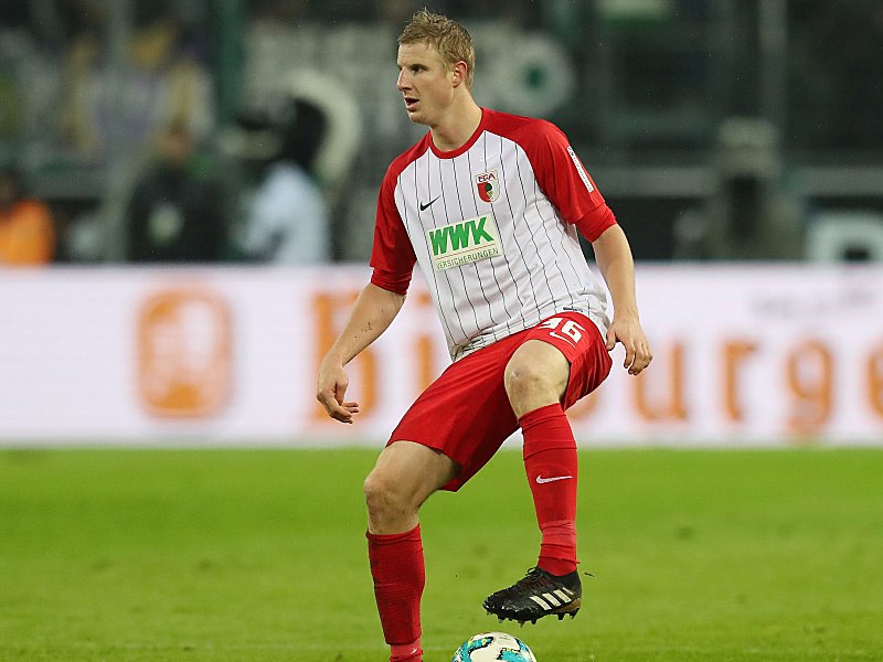 Augsburgs Martin Hinteregger vor dem Duell am Montagabend ...