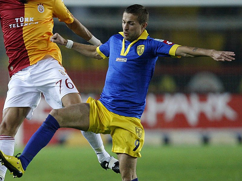 Millionen aus der Türkei und "Jollys" Sohn aus Island | 2. Bundesliga - kicker