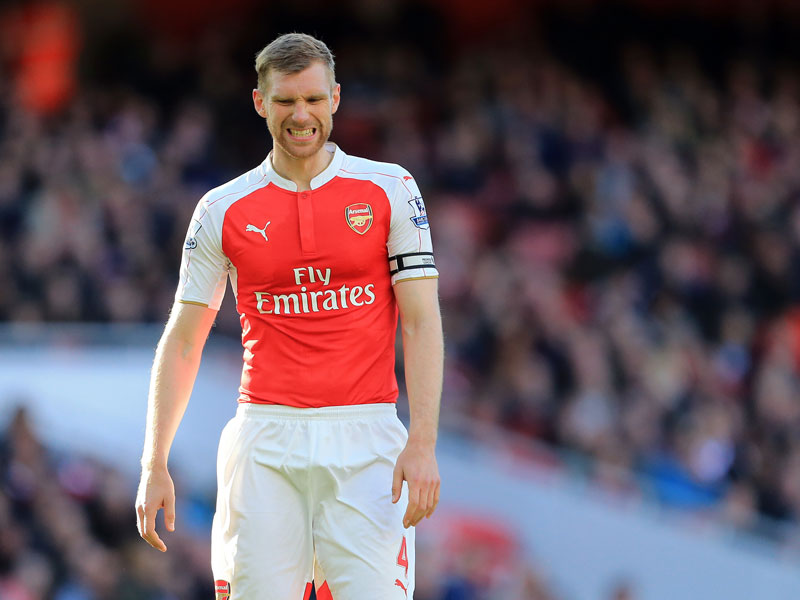 2016 ist gelaufen! Wenger vermeldet Mertesacker-Aus - kicker