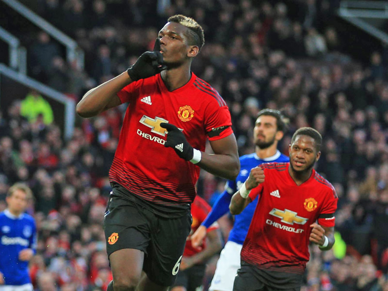 Paul Pogba "vertrippelt" sich gegen Everton - Manchester ...