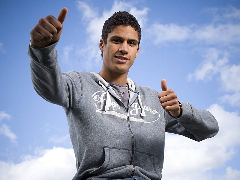 Varane: Sechsjahresvertrag bei Real! | Internationaler ...