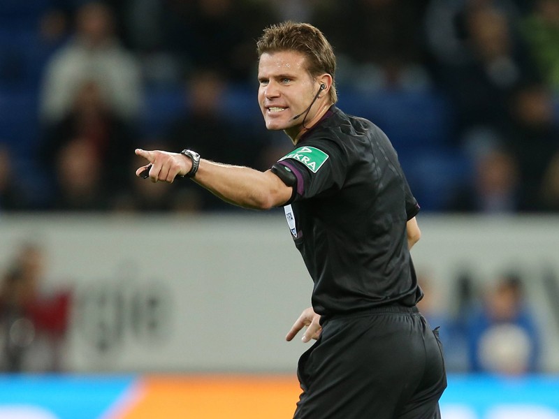 felix-brych-verm-gen-schiedsrichter-gehalt-was-verdienen-eigentlich