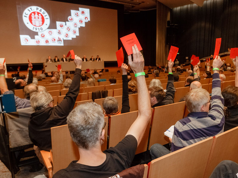 St. Pauli: Mitglieder sprechen sich gegen Olympia aus | 2. Bundesliga