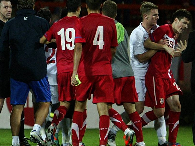 Serbien zieht zwei U21Spieler aus dem Verkehr Internationaler