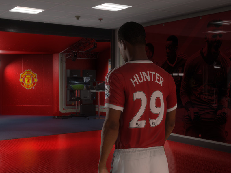 Im neuen Story-Modus könnt Ihr mit Alex Hunter Karriere machen.