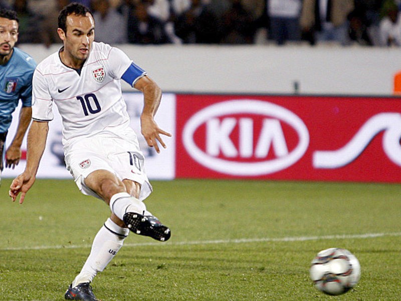 Landon Donovan trifft zum 1:0.