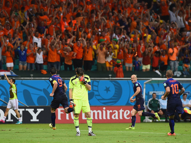 Robin van Persie, Iker Casillas, Arjen Robben & Wesley Snijder