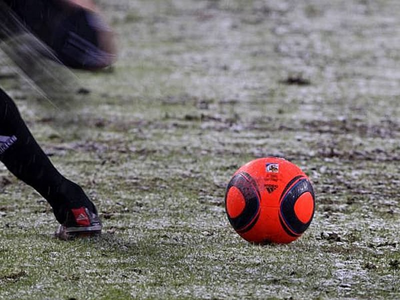 Schnee und Matsch machen die Plätze unbespielbar