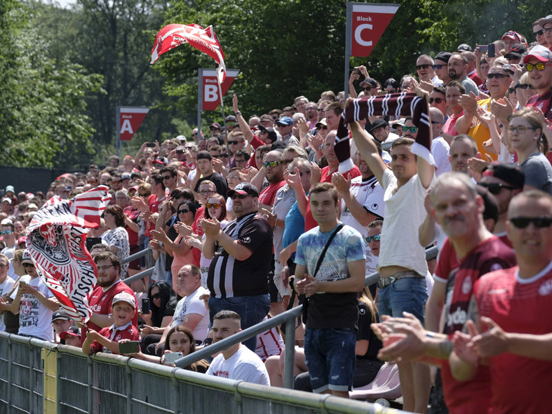 Fans des 1. FC Kaiserslautern