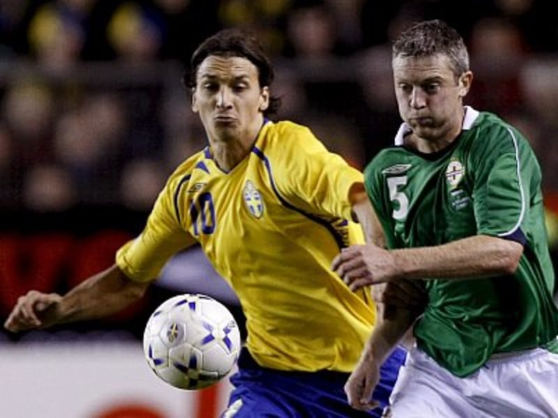 Zlatan Ibrahimovic (li.) und Stephen Craigan