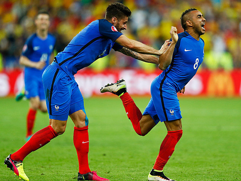 Dimitri Payet (re.).