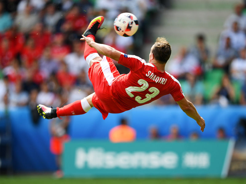Xherdan Shaqiri beim Fallrückzieher