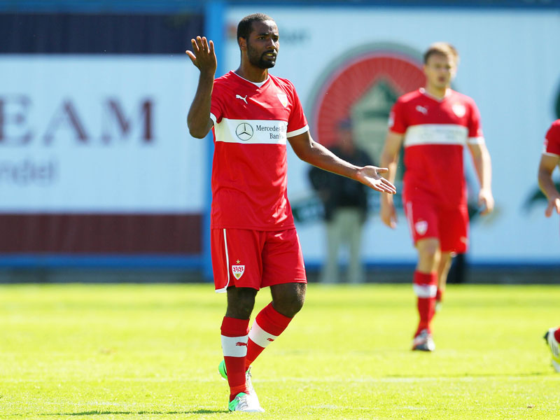Cacau (VfB Stuttgart) beim 1:1 im Testspiel bei Hansa Rostock