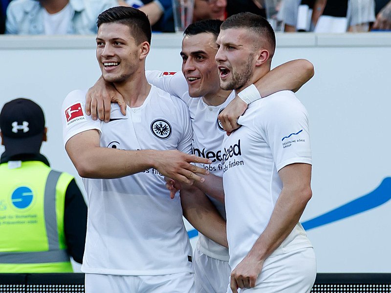 Fantast-ic aufgelegt: Jovic, Kostic und Rebic (v.l.) bejubeln das Frankfurter 1:0.