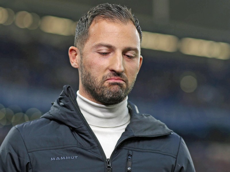 Schalkes Coach Domenico Tedesco ist nach dem 0:2 gegen Bremen enttäuscht.