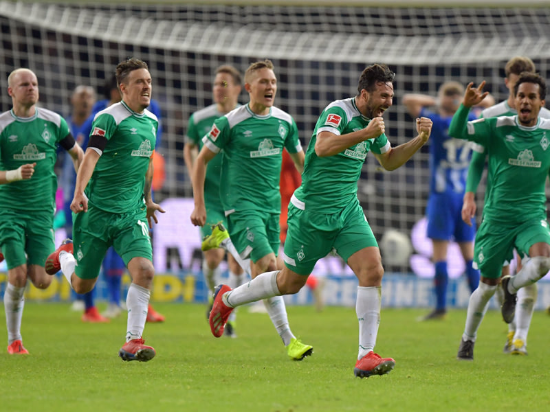 Historischer Jubel in der Nachspielzeit: Pizarro macht das 1:1 und ist der älteste Torschütze der Liga.