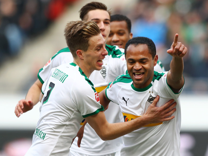 Umjubelter Stindl-Ersatz: Gladbachs Raffael (re.) traf zum Sieg in Hannover.