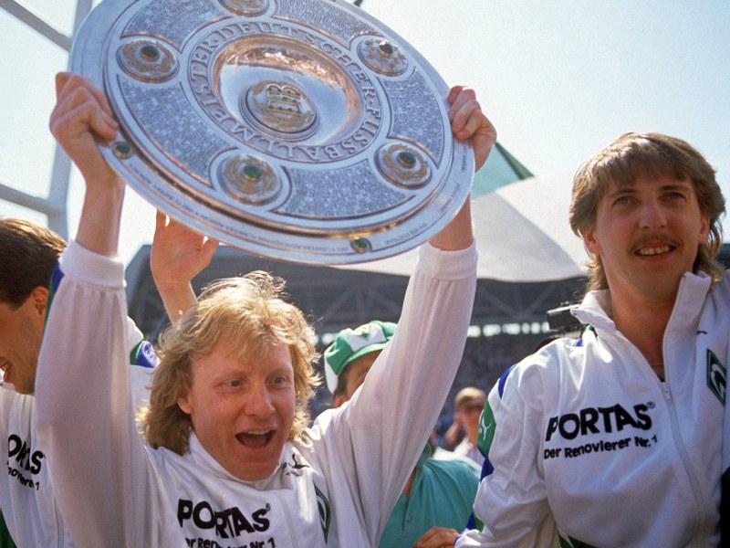 Erster und einziger Titel: "Manni" Burgsmüller wird 1988 mit Werder Bremen deutscher Meister.