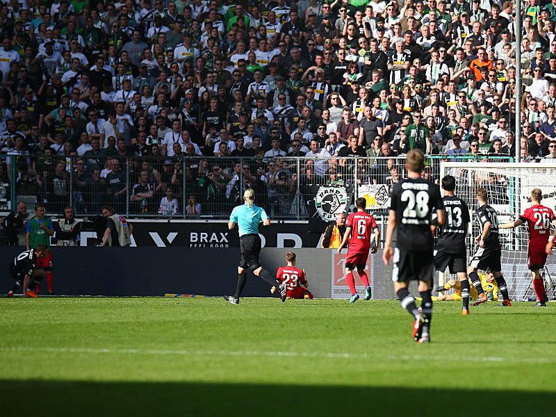 Thorgan Hazard (li.)