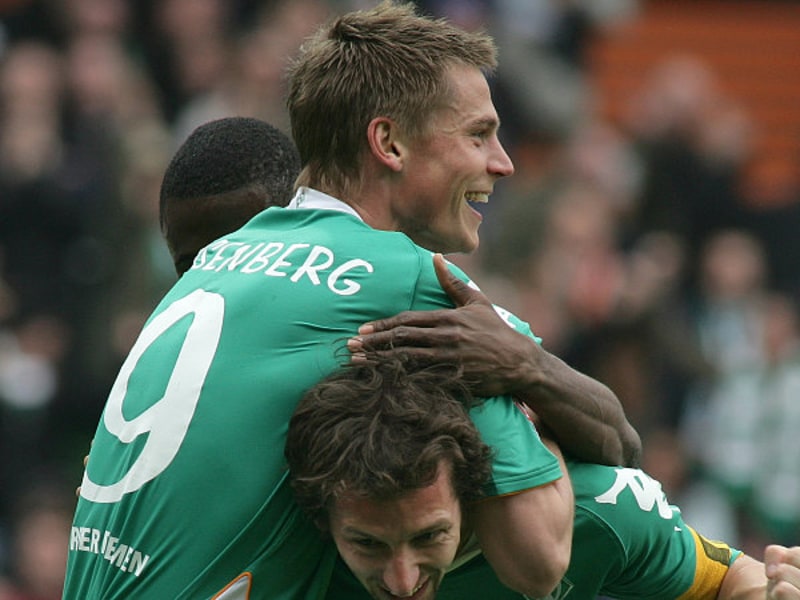 Die Bremer Sanogo (li., verdeckt), Rosenberg und Baumann.