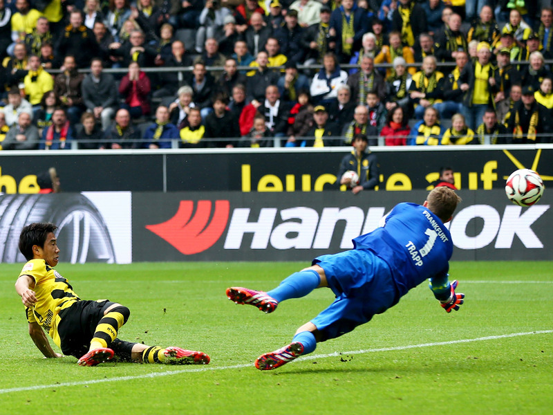 Shinji Kagawa (li.), Kevin Trapp