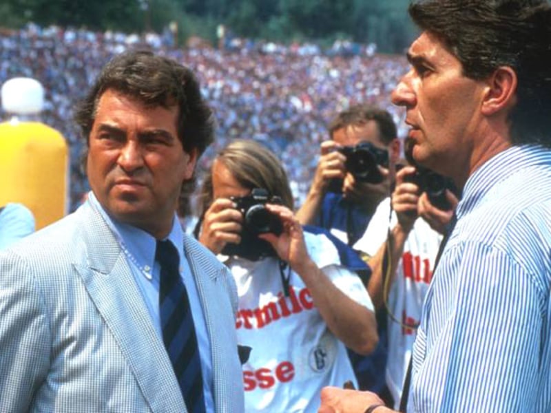 Fußball, Die ehemaligen Schalker Führungskräfte Günther Eichberg (li.) und Rudi Assauer