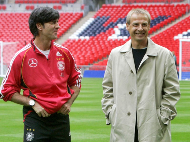 WM-Erinnerungen wurden wach: Jürgen Klinsmann besuchte Nachfolger Löw und das DFB-Team beim Abschlusstraining.