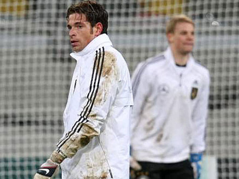 Konkurrenten: Tim Wiese (vo.) und Manuel Neuer